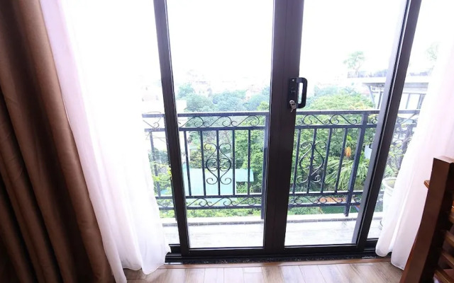 A Rich Stay Westlake 4B6-TH