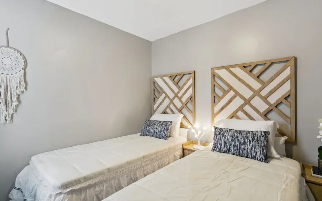 Beach Lair 3 Bedroom Townhouse by Redawning