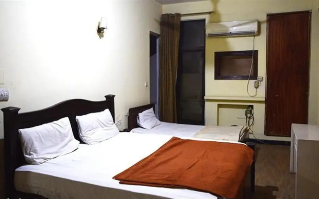 Shamrock Hotel