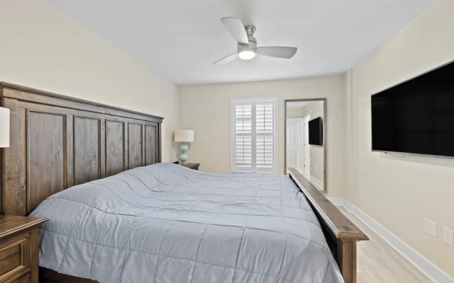 Pelican Beach 1108 1 Bedroom Condo by Pelican Beach Management