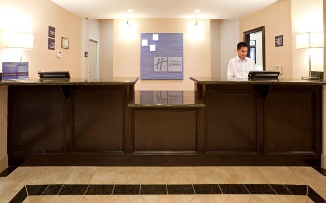 Holiday Inn Express & Suites Dallas Southwest-Cedar Hill