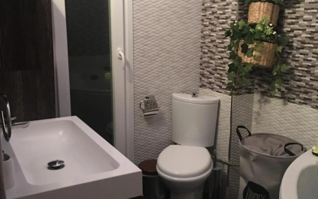 Sonias Central Jacuzzi Apartment