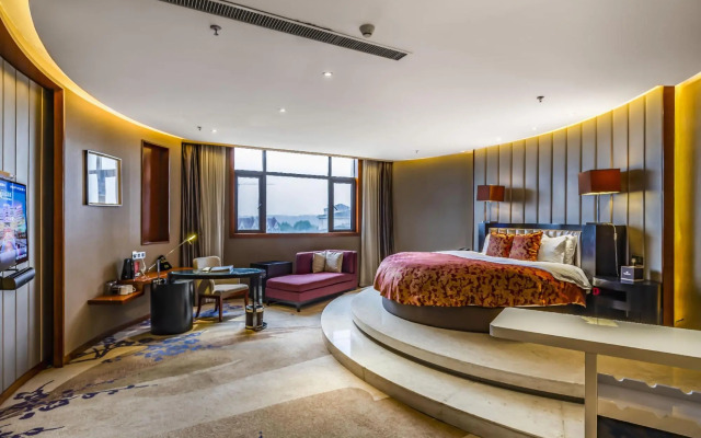 Huaxi Zhongzhou International Hotel