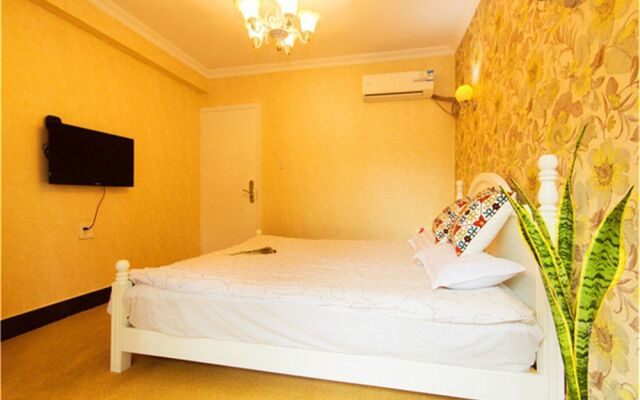 Hangzhou Poke Theme Guest House