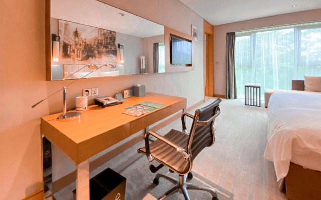 Junluxe Hotel Guangzhou Science City-Free Shuttle Bus Service to Guangzhou Canton Fair