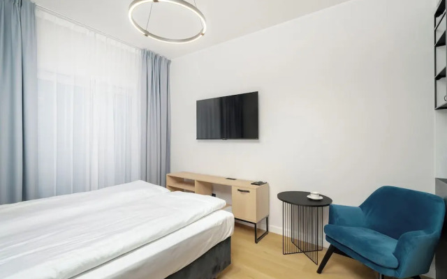 Modern Studio for 2 by Renters