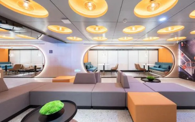 Jinan Quancheng Plaza Baotu Spring  Atour  X Hotel