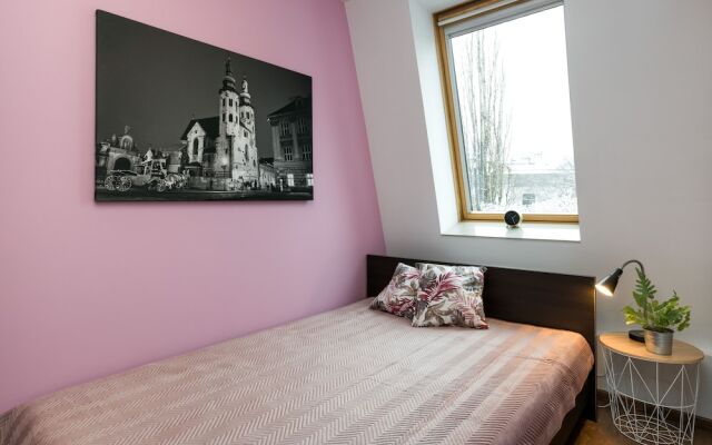 KrakowRentals -Tabacco Factory Apartment