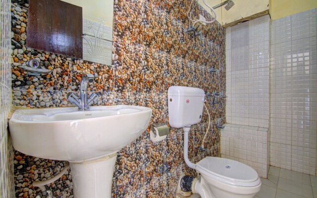 OYO 12862 Hotel Lamaz Residency