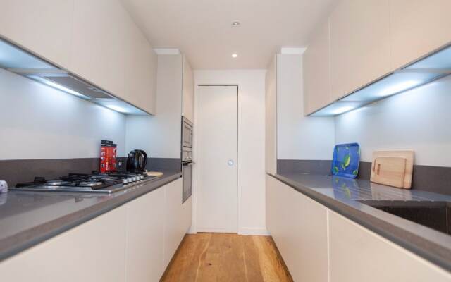 Elegant and Modern Apartment in Central Edinburgh