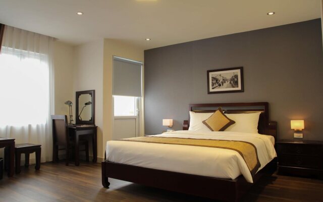 Cherry Hotel 1