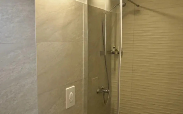 Kuzma Rooms and Apartments