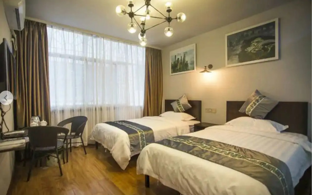 Zhangjiajie Xinjian Inn