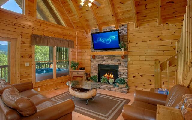 A Mountain View Theater Lodge Holiday home