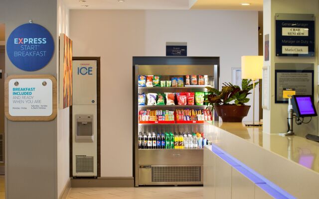 Holiday Inn Express Glasgow Airport by IHG