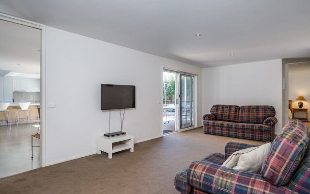 Portsea Place