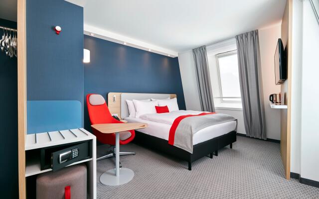 Holiday Inn Express Berlin - Alexanderplatz, an IHG Hotel