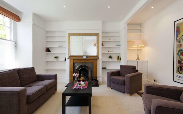 The Homey Shepherd's Bush House - ABE