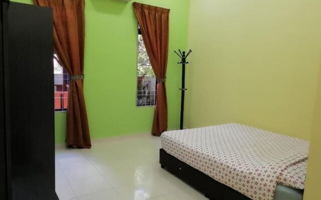 ArRayyan Guesthouse & Homestay