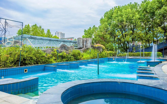 Xianning Chutian Yaochi Hot Spring Resort