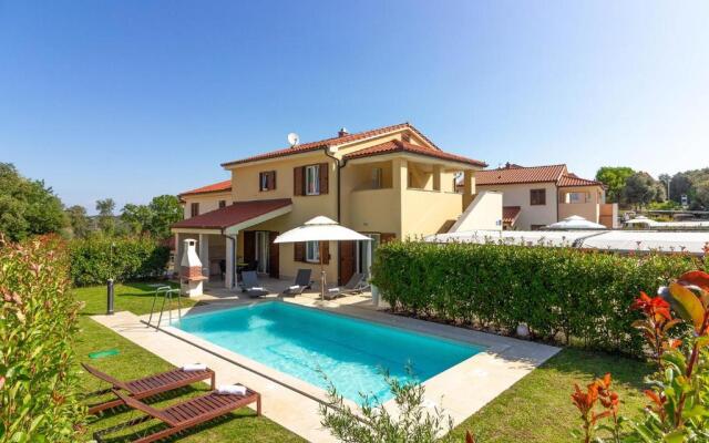 Luxury villa Banjole with private pool 200m from the beach