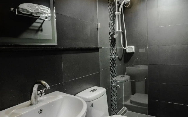 Sanchez Hotel by OYO Rooms