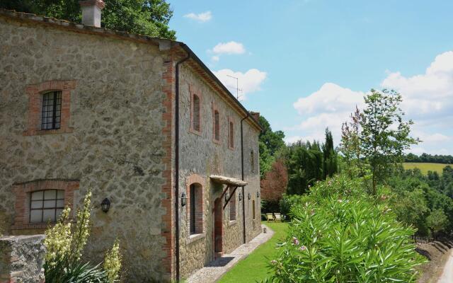 Spacious Villa in Sermugnano With Private Swimming Pool