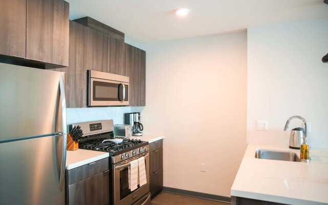 Fully Furnished Suites near Little Tokyo