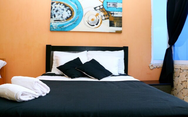 Apartment in Front of the Sea 1620A