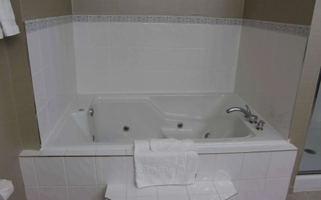 Best Western Plus Uptown Hotel
