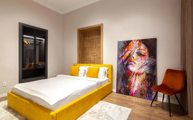 Royal apartment on Glibova 5