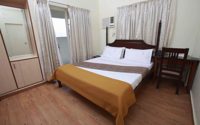 FabExpress Crescent Inn