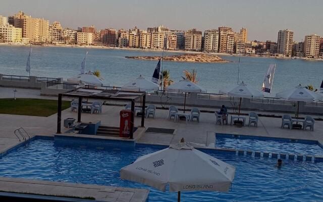 لونج ايلاند مطروح long Island matrouh families only