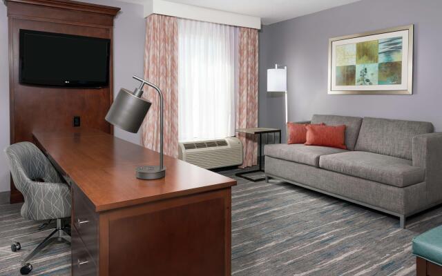 Hampton Inn & Suites Orlando Airport @ Gateway Village