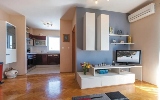 Awesome Home in Kastel Gomilica With Wifi and 3 Bedrooms