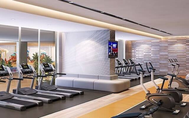 Super City Center - Free Pool Gym 8