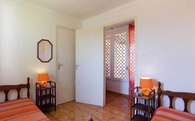 Cosy Holiday Home in CargÃ¨se Corse-du-Sud near Sea