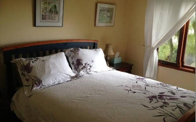 Naramata Suite Dreams Bed and Breakfast