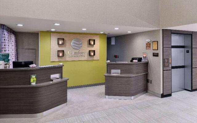 Holiday Inn Express and Suites Frisco