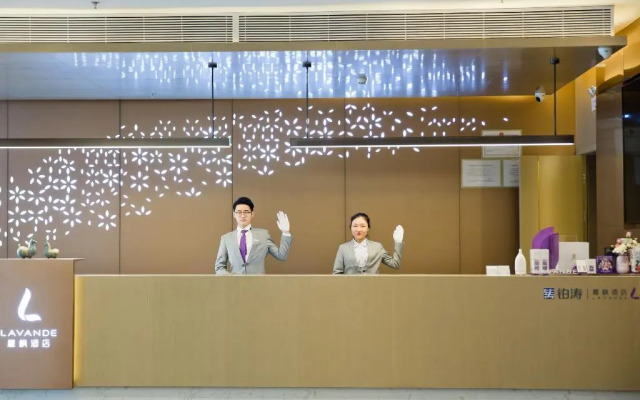 Lavande Hotel (Shenzhen Dongmen Shuibei Cuizhu Subway Station)