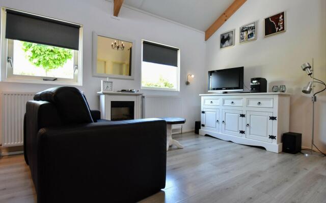 Alluring holiday home in Eerbeek with large garden