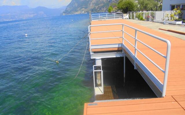 Dock House