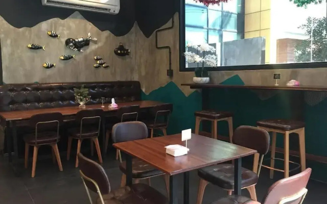 Airport Mini Hostel at Don Muang Airport