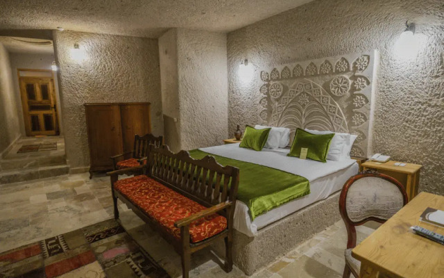 Kalsedon Cave Suites