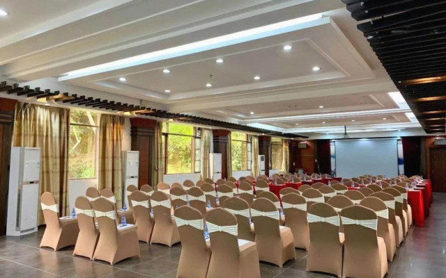 Xinxing Tianlushan Health Resort Hotel