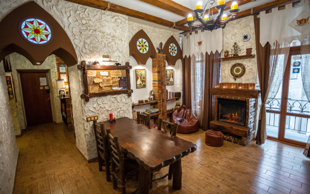 Средневековый Хостел GHOSTel 