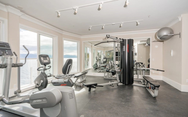 SookePoint Ocean Cottage Resort