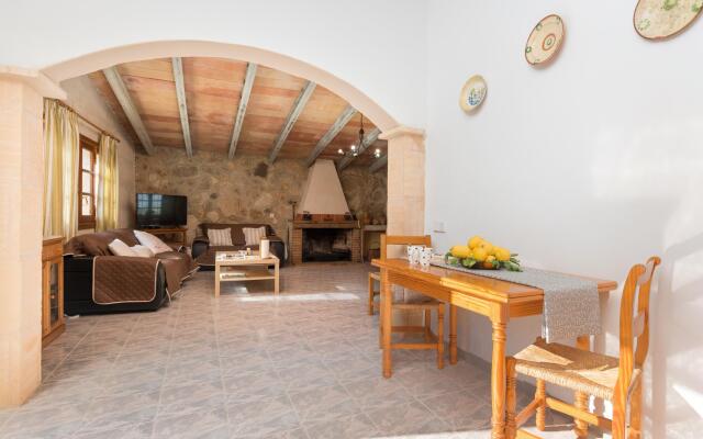SON GUAL - Apartment with private pool in Inca. Free WiFi