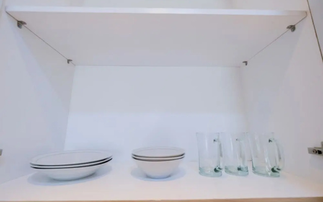 Elegant 2BR Gallery West Apartment