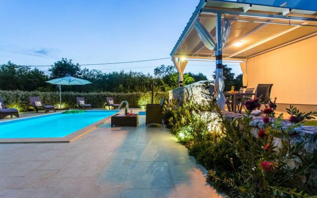 Holiday house CIRIK in Kras